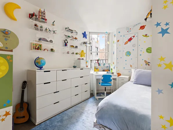 863 Park Avenue image 10 of 14