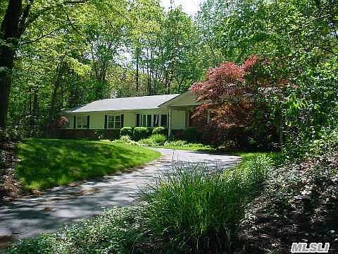 1st image of 10 Soundview Dr