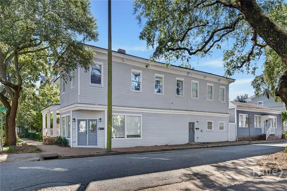 1 bed, 1.0 bath, 800 sqft, $1,750 — Photo 2