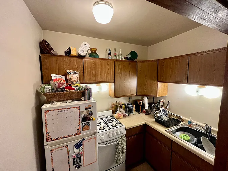 4474 N Oakland Ave — Photo 5