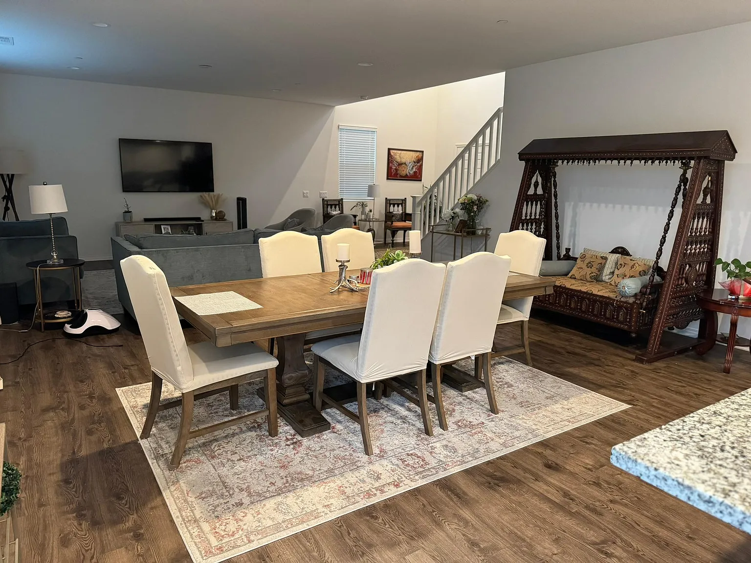 4 bed, 2485 sqft, $3,900 — Photo 4