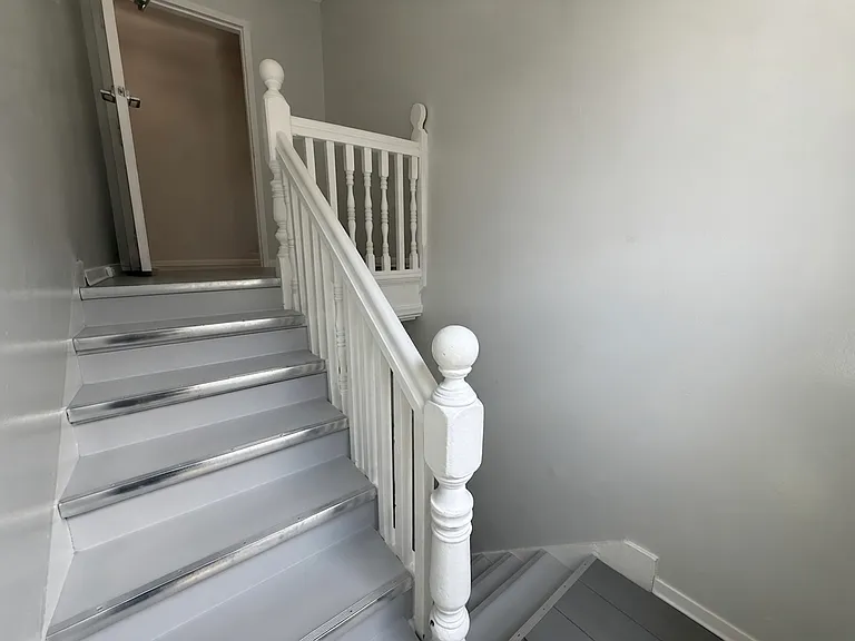 249 Logan Ave #6 — Photo 7
