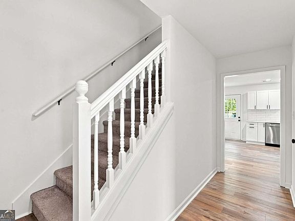 4th image of 5845 Amerson Ln