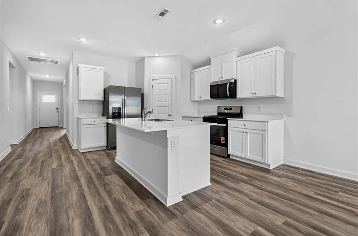 4 bed, 1891 sqft, $2,400 — Photo 4