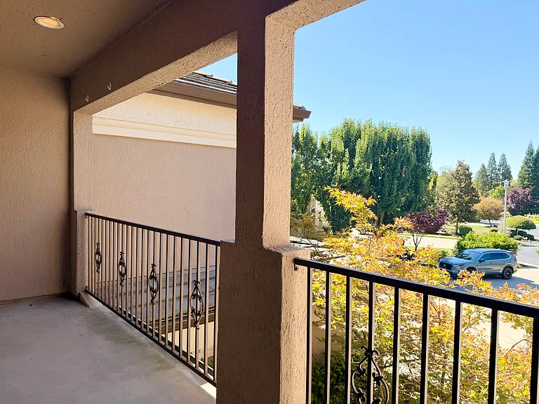 3474 Castle Creek Ct — Photo 25