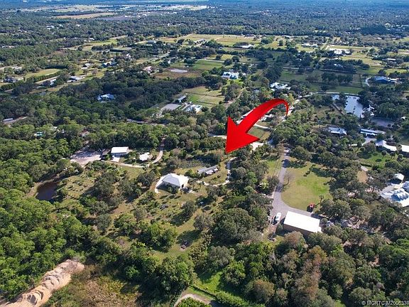 4th image of 5601 SW Sunshine Farms Way