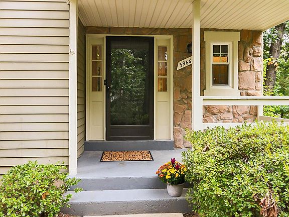 4th image of 5966 New England Woods Dr