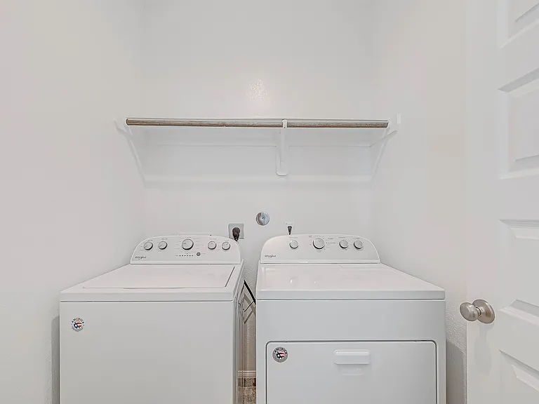 9905 Brickhouse Dr — Photo 2