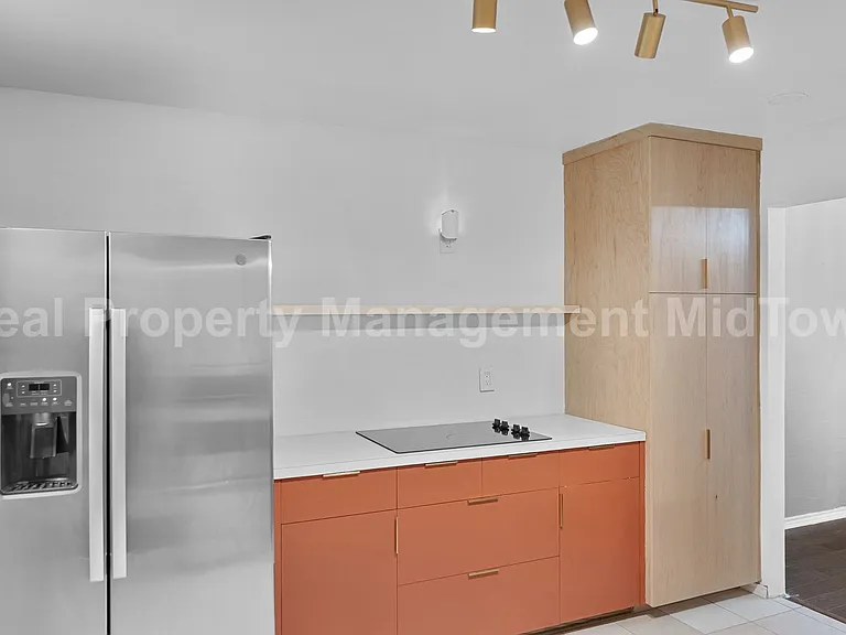 621 Windgate Ct — Photo 4