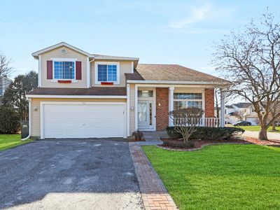 971 Taralon Trl, Lake In The Hills, IL, 60156