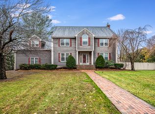 7 Wedgewood Dr, Haverhill, MA 01830
