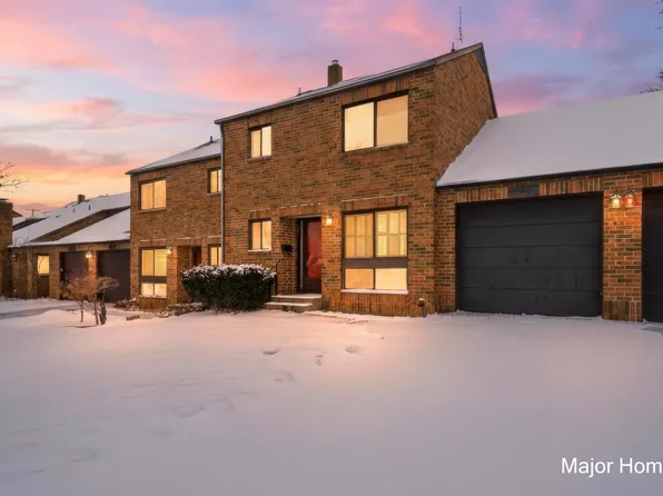 241 Heritage Commons St SE, Grand Rapids, MI 49503