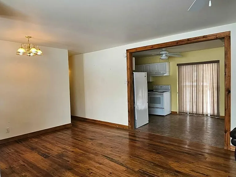 22208 Loyalist Pkwy — Photo 1