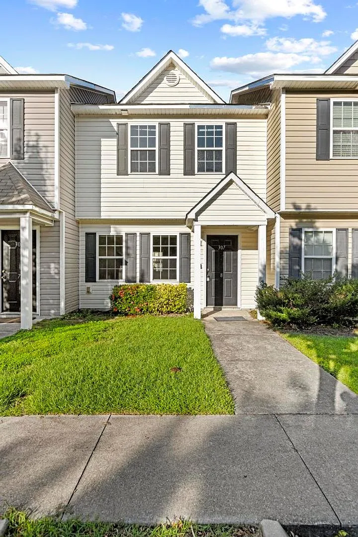 Charming Townhome Near Hwy 172 Back Gate — Photo 1
