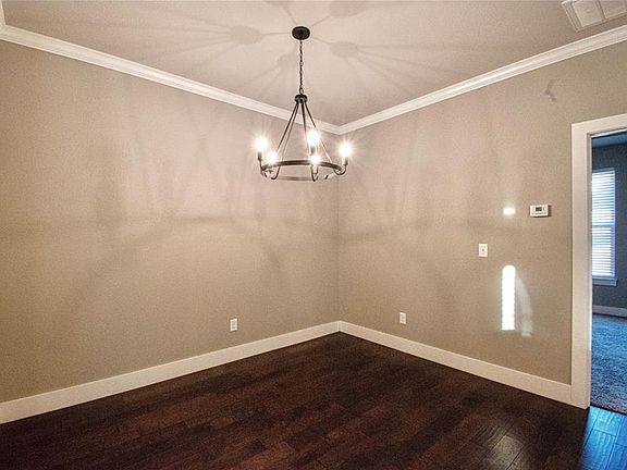 5th image of 1521 Park St