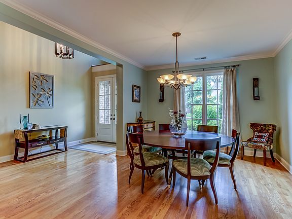 3rd image of 1030 E Old Hearthstone Cir