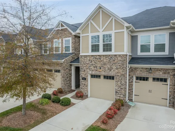 9253 Glenburn Ln, Charlotte, NC 28278