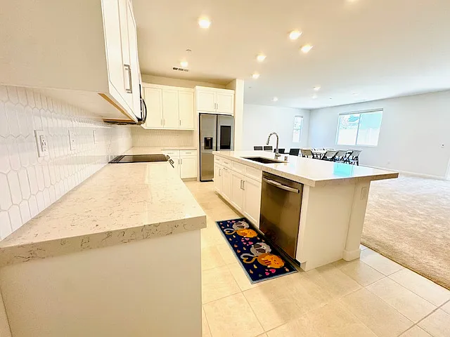 12210 Halle Way — Photo 5