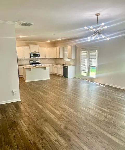 2728 Piper Dr S — Photo 10