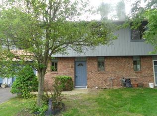 10 Flamingo Dr, Howell, NJ 07731