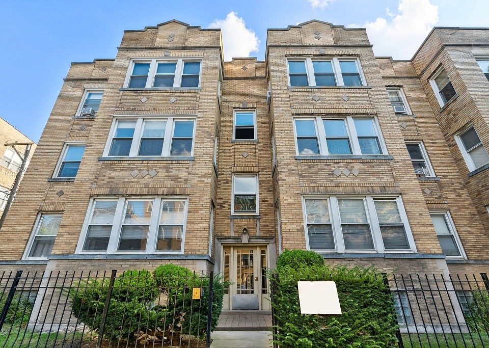 1st image of 3555 W Sunnyside Ave APT 2
