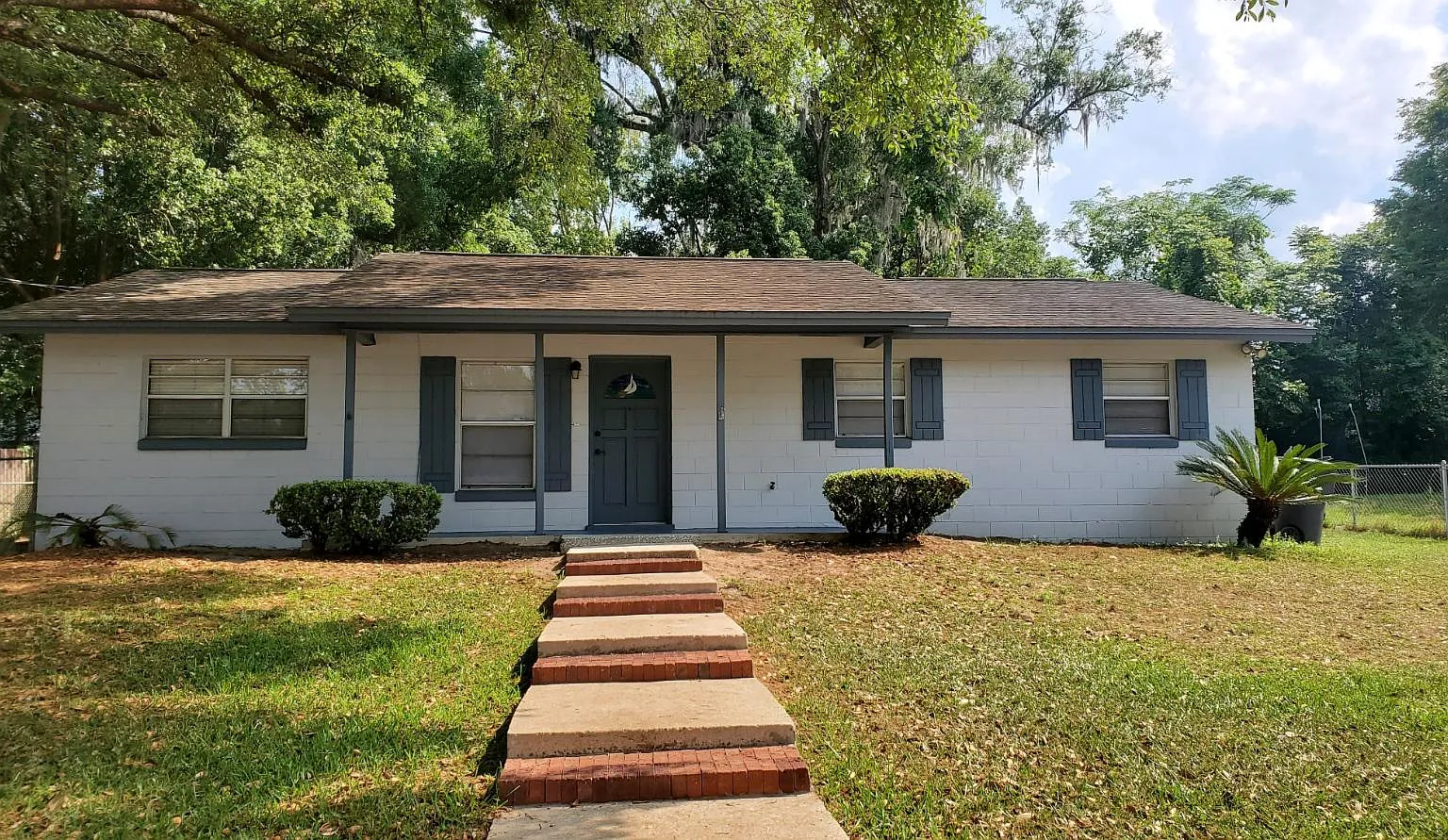 3 bed, 1248 sqft, $1,495 — Photo 1