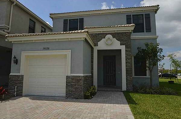 19328 NE 8th Court 