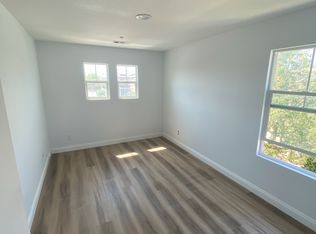 6309 Camelback Ln, Fontana, CA 92336