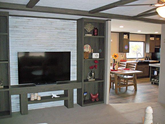 4th image of 2600 Industrial Dr W #8795