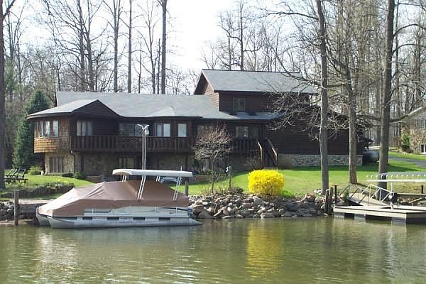 1st image of 150 W Santee Dr