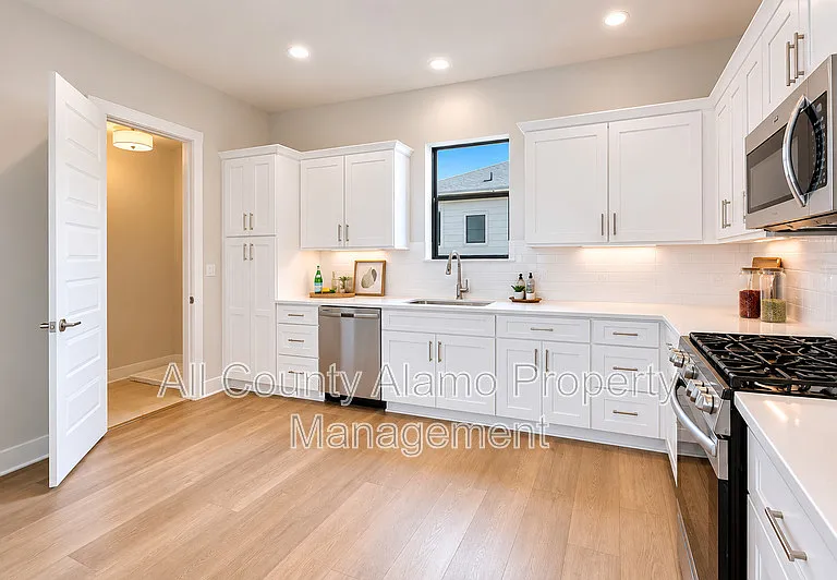 7930 Kennedy Hl — Photo 13