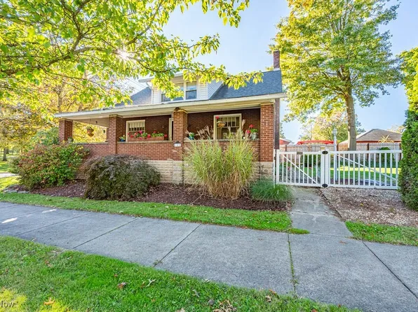 145 Park Dr, Salem, OH 44460