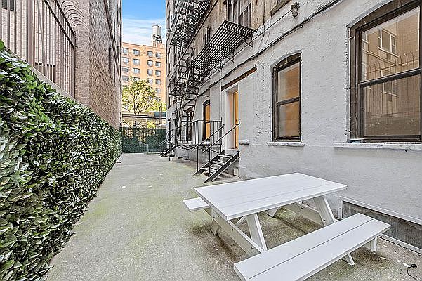1st image of 302 Mott St
