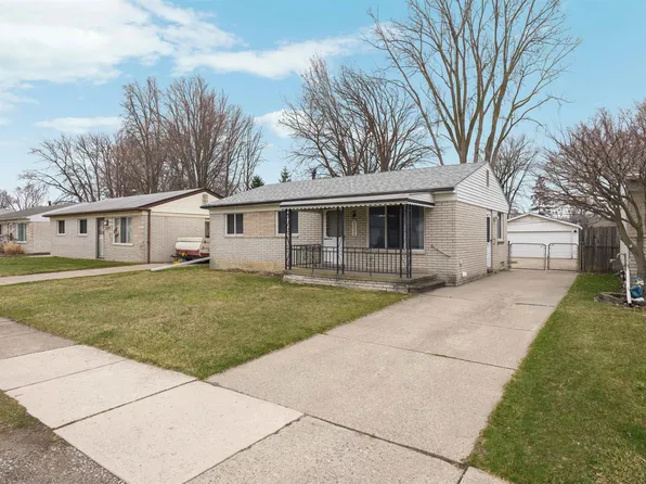 24320 Trombley St, Clinton Township, MI 48035