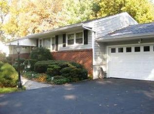 6 Cheyenne Dr, Pennington, NJ 08534