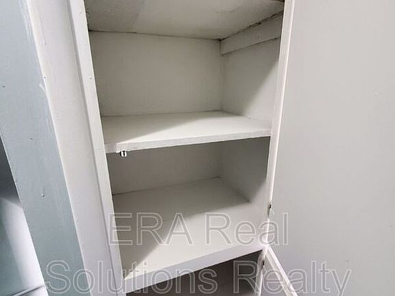 3rd image of 426 S Napoleon Ave