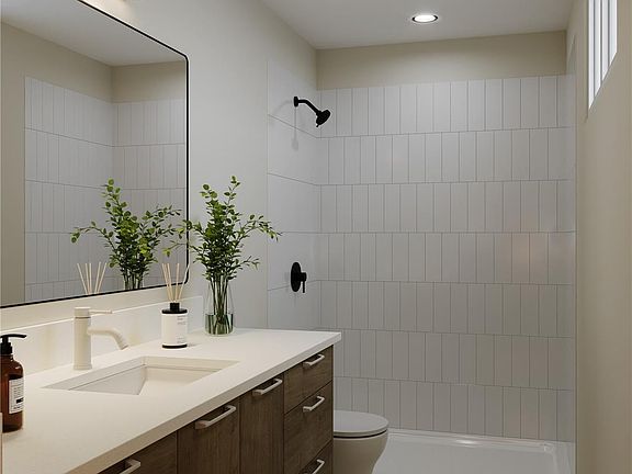 4th image of 2881 Leigh Rd #306