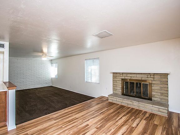 5th image of 601 E Balboa Dr