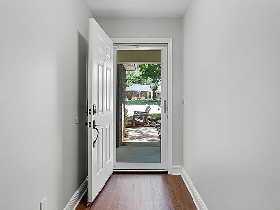 4th image of 3069 N John Wayne Dr