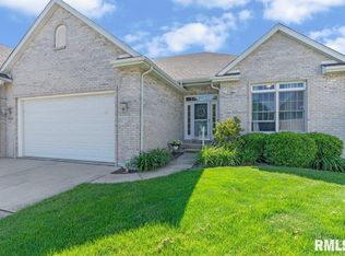 2312 Winners Cir, Springfield, IL 62702