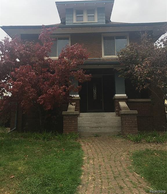 1st image of 110 Pinegrove St