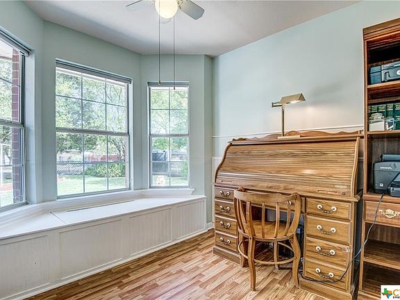 4th image of 730 Fair Ln