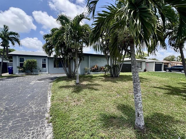 1st image of 8640 Wilshire Dr