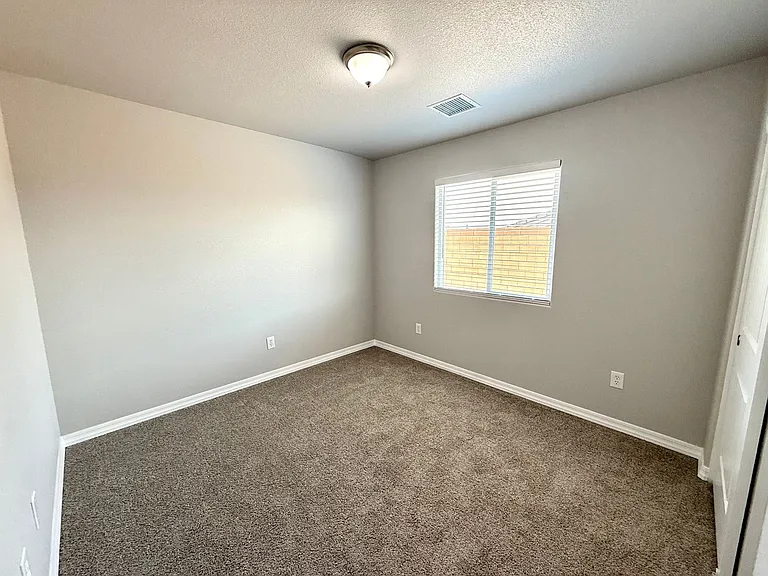 732 Vista Grande Dr — Photo 17