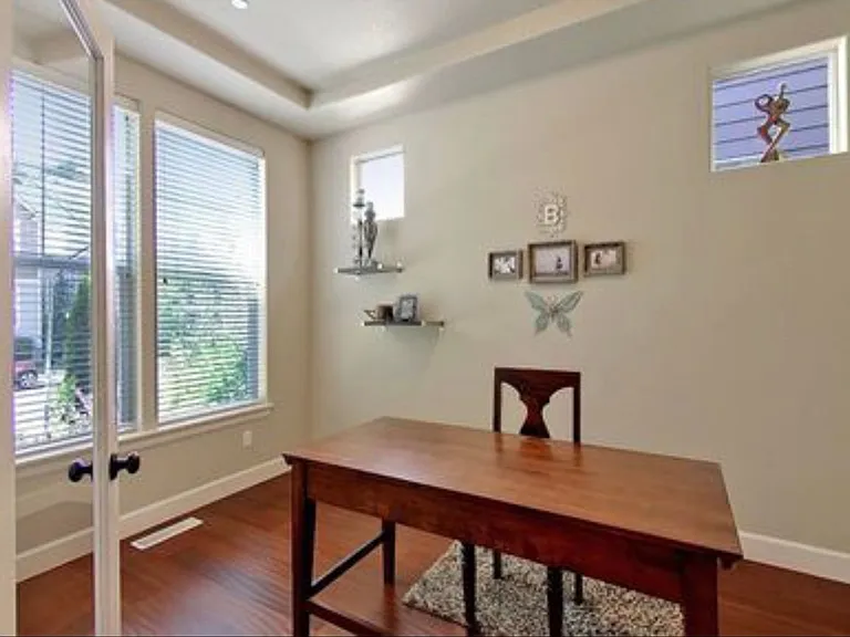 11543 NW Knightsview Ln — Photo 5