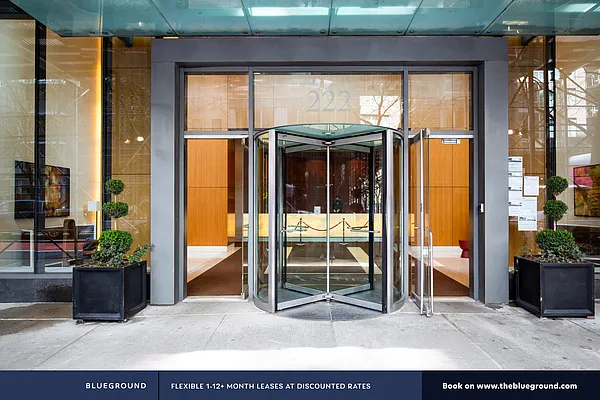 Rented by The Blueground | media 104