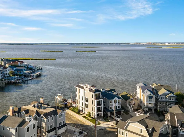 233 W 17th St, Ocean City, NJ 08270