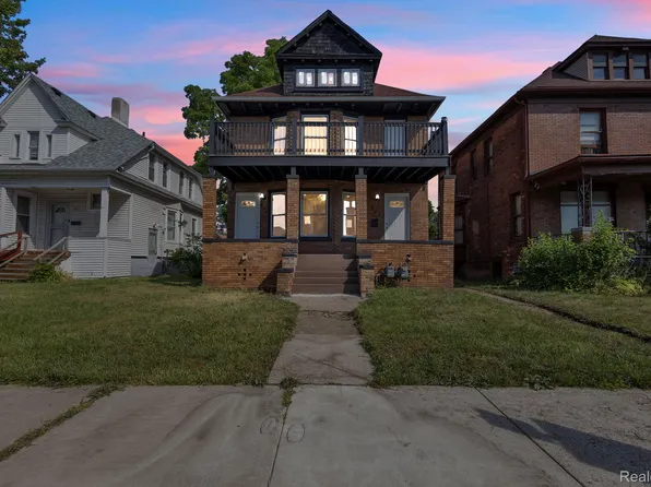 632 Clairmount St, Detroit, MI 48202