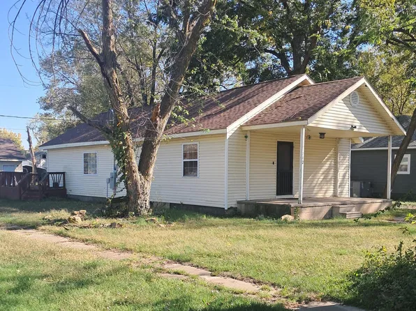 702 Ottawa Ave, Baxter Springs, KS 66713