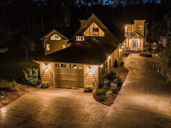 3rd image of 84 Stonecrop Cir